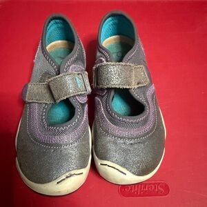 PLAE Kids Mary Jane Sneakers in Gray with Teal Insole